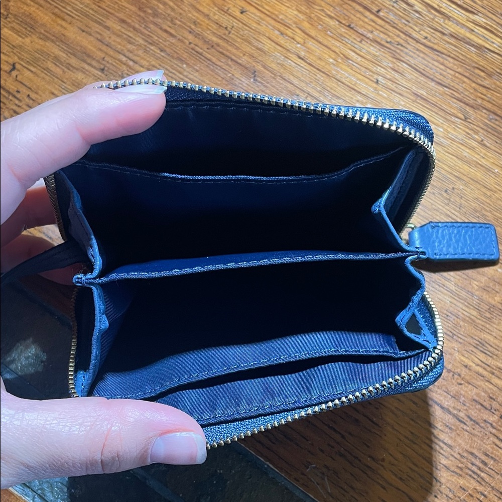 Tory Burch Navy Leather Card Holder - Picture 4 of 4